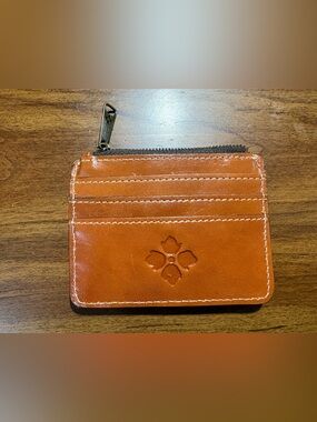 Patricia Nash Cassis Leather Bifold ID Card Case Zip Wallet - Tan